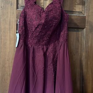 Elegant Burgundy Lace Dress